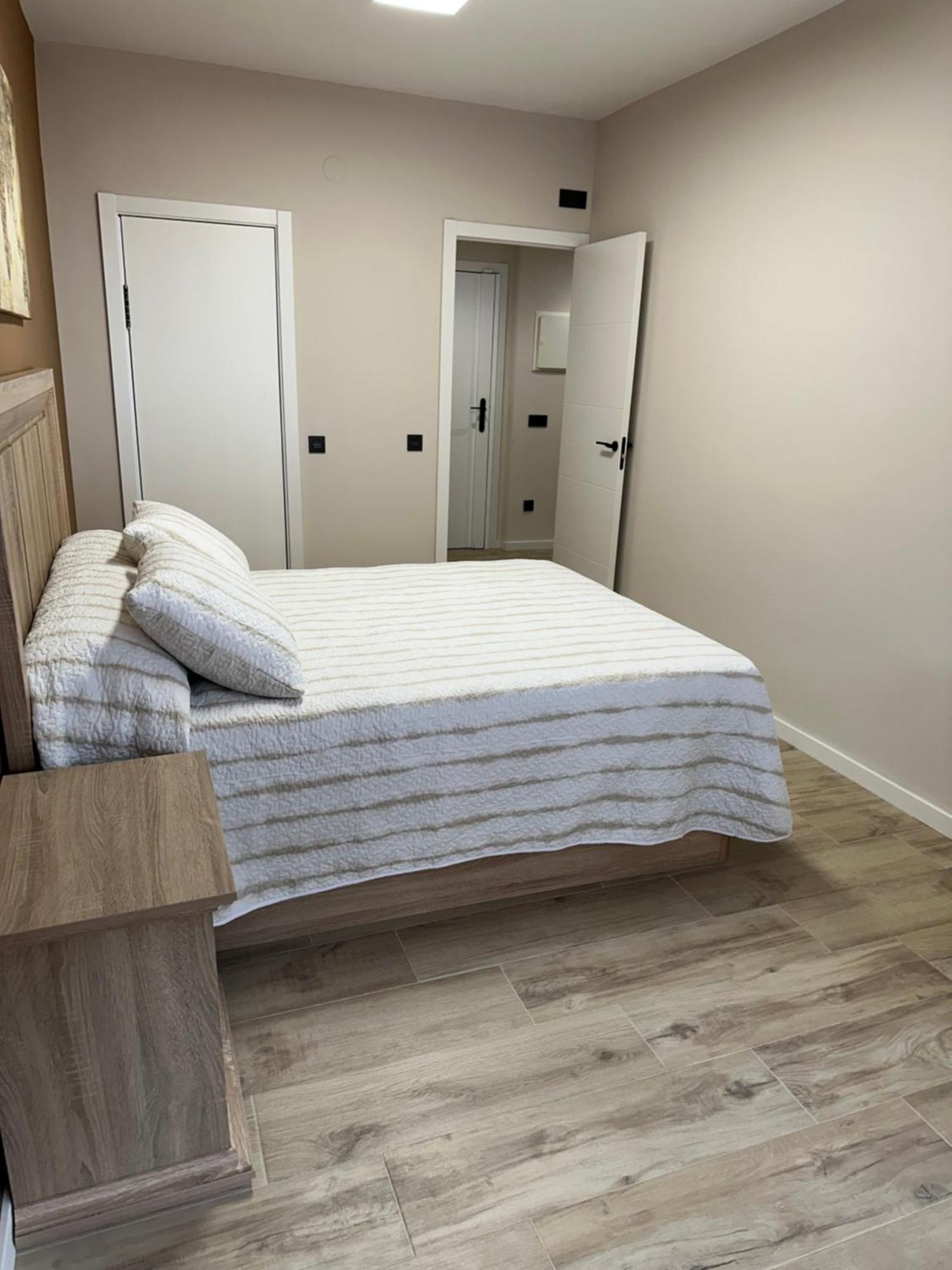 Apartamento Puente Romano أورينس المظهر الخارجي الصورة