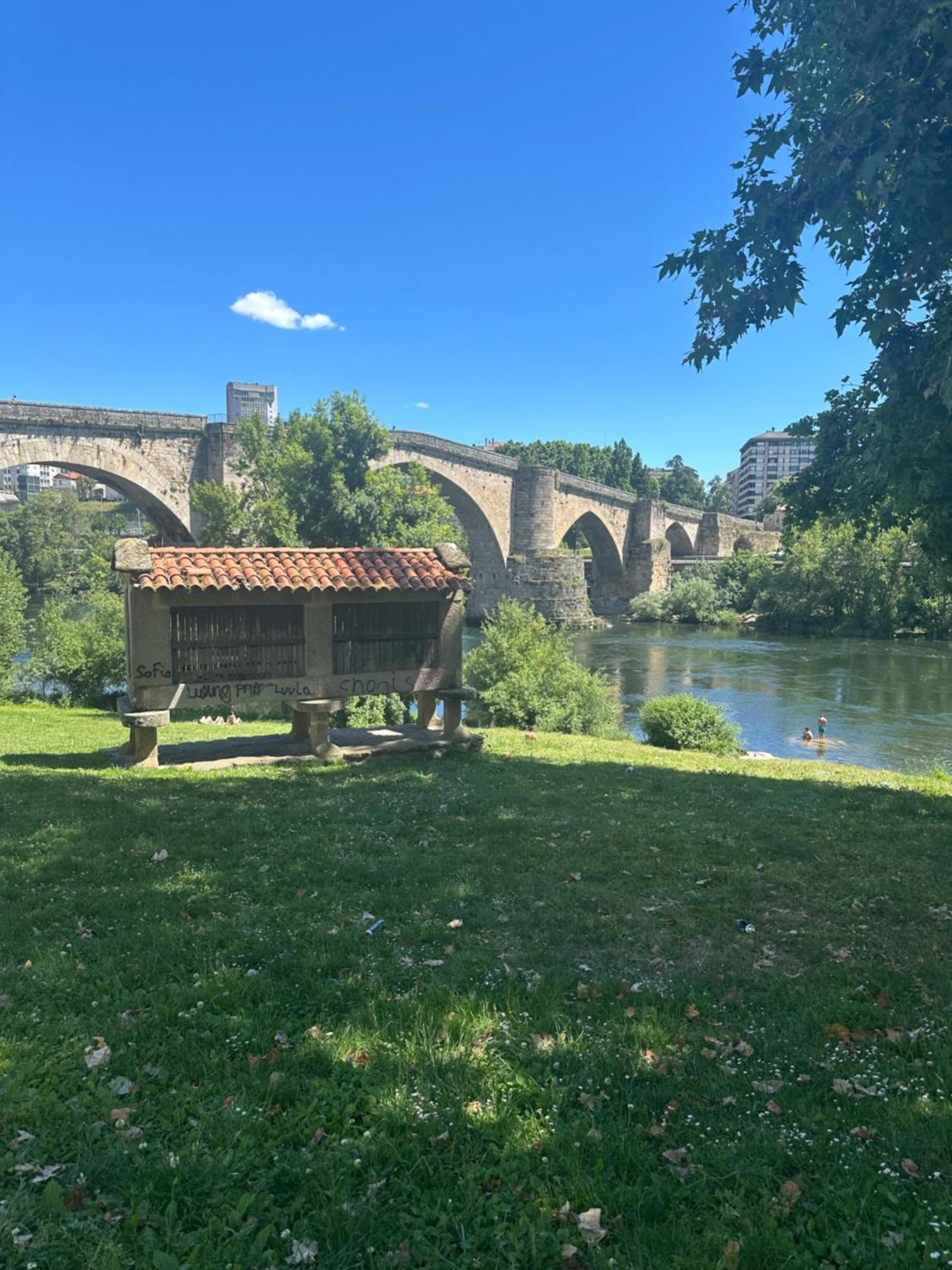 Apartamento Puente Romano أورينس المظهر الخارجي الصورة